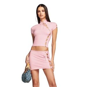 I am GIA ginra top and skirt in M